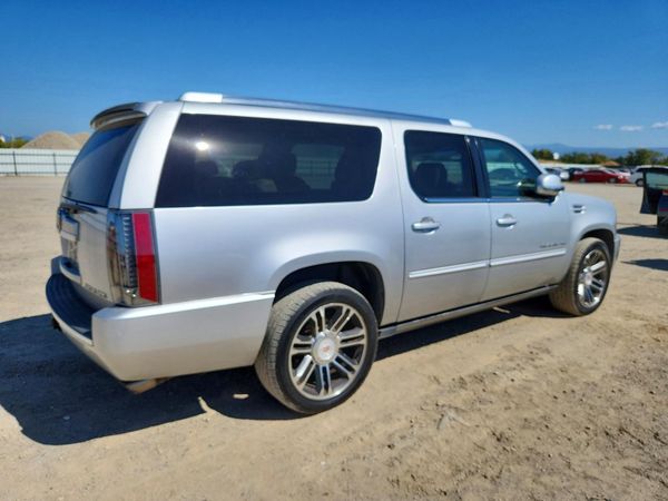2013 CADILLAC ESCALADE ESV Premium — PSRA