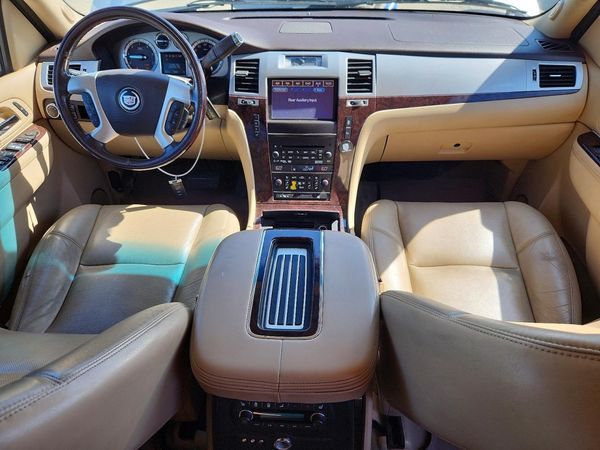 2013 CADILLAC ESCALADE ESV Premium — CKPT