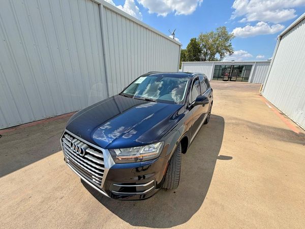 2017 AUDI Q7 quattro Premium Plus