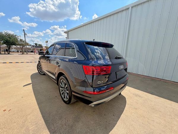 2017 AUDI Q7 quattro Premium Plus
