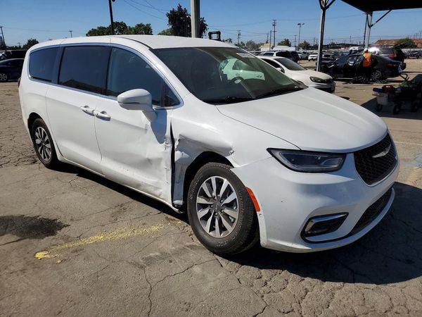 2022 CHRYSLER PACIFICA
