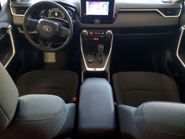 2025 TOYOTA RAV4 LE