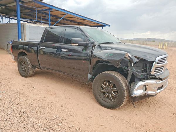 2018 RAM 1500 SLT