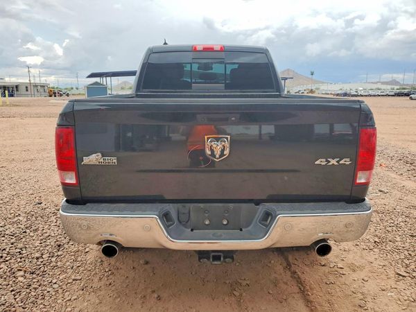 2018 RAM 1500 SLT