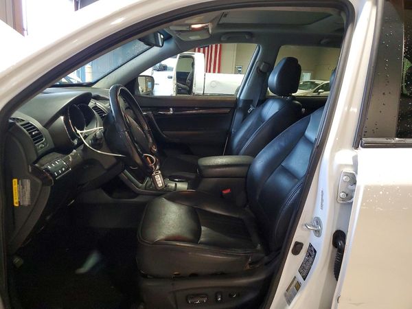 2012 KIA SORENTO GLS(Middle grade) — DENT