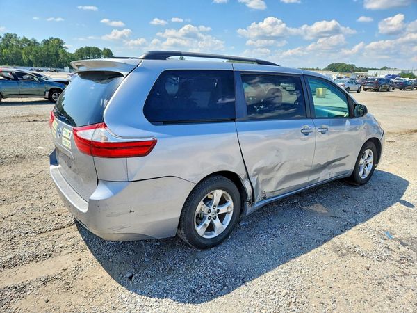 2017 TOYOTA SIENNA LE Mobility/LE