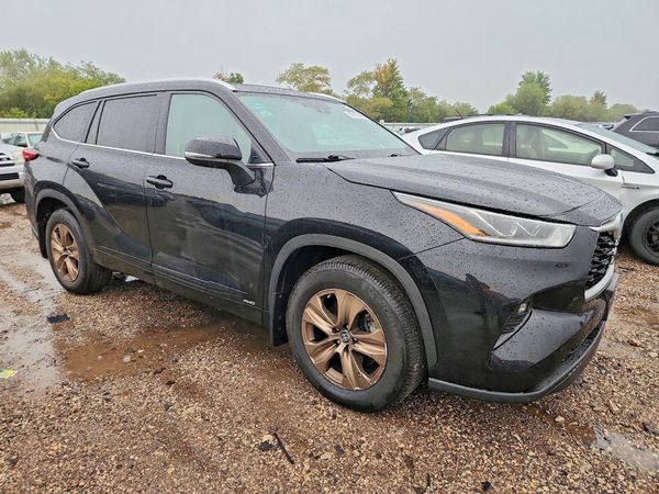 2023 TOYOTA HIGHLANDER — Passenger 3/4