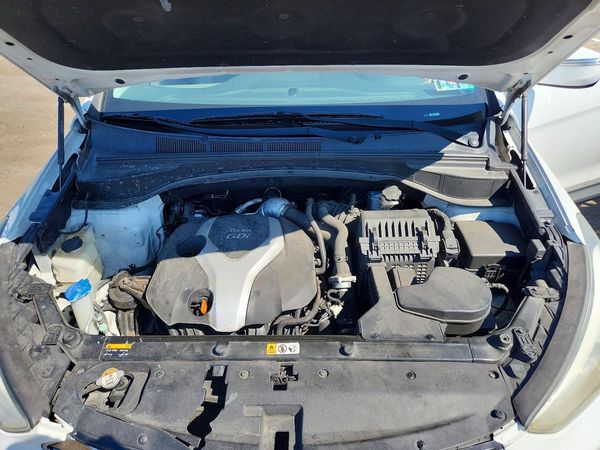 2013 HYUNDAI SANTA FE Sport Turbo Tech — Engine bay