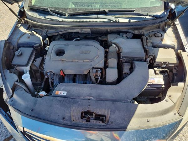 2016 HYUNDAI SONATA — Engine bay
