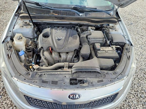 2013 KIA OPTIMA — Engine bay