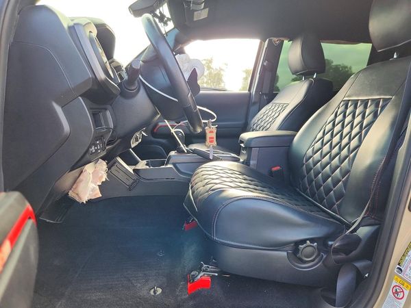 2019 TOYOTA TACOMA — DENT
