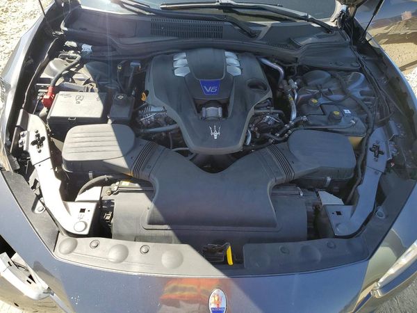 2015 MASERATI GHIBLI — Engine bay