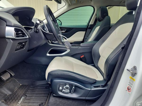 2018 JAGUAR F-PACE R Sport