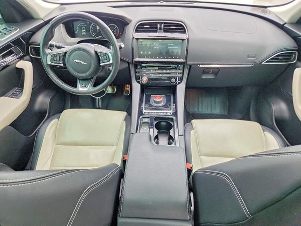 2018 JAGUAR F-PACE R Sport