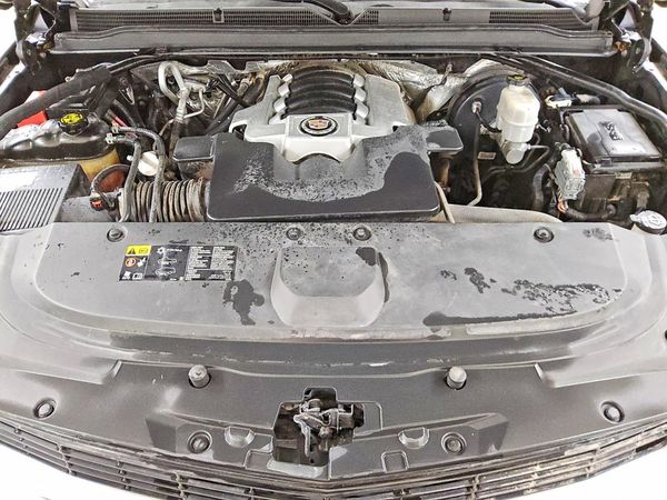 2015 CADILLAC ESCALADE — Engine bay