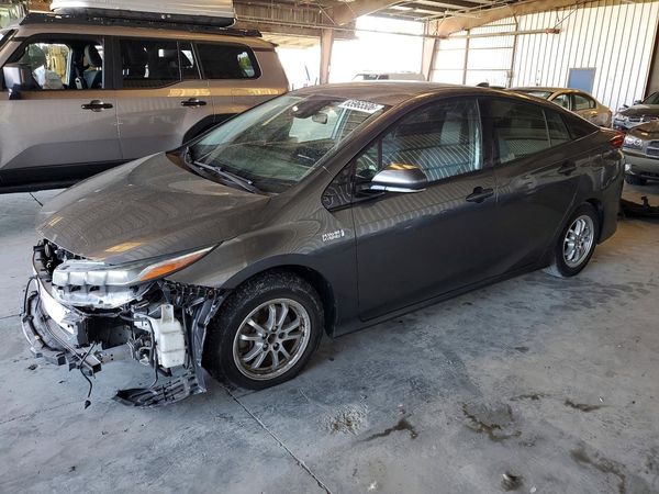 2020 TOYOTA PRIUS — Front 3/4