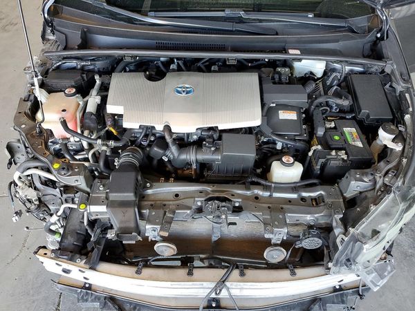 2020 TOYOTA PRIUS — Engine bay