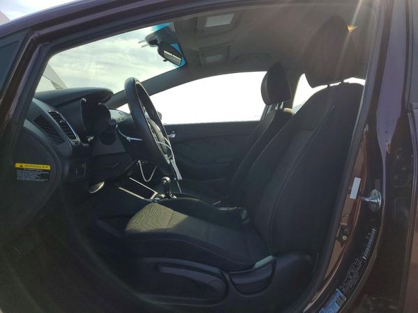 2018 KIA FORTE LX Base — DENT