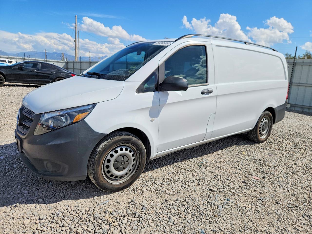 2018 MERCEDES-BENZ METRIS