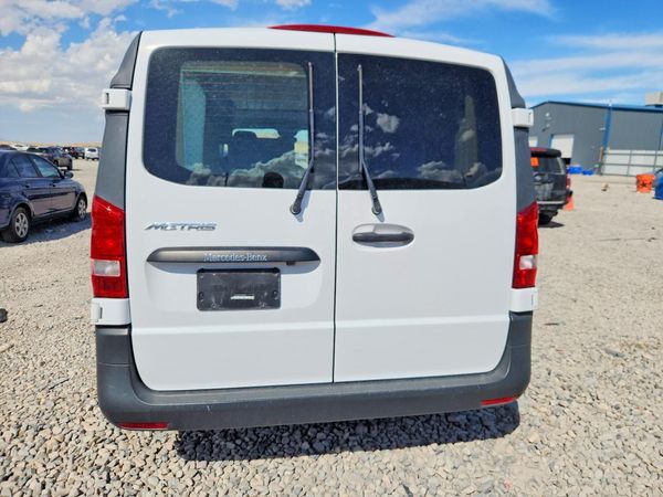 2018 MERCEDES-BENZ METRIS