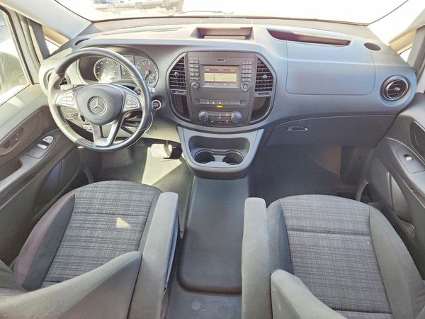 2018 MERCEDES-BENZ METRIS
