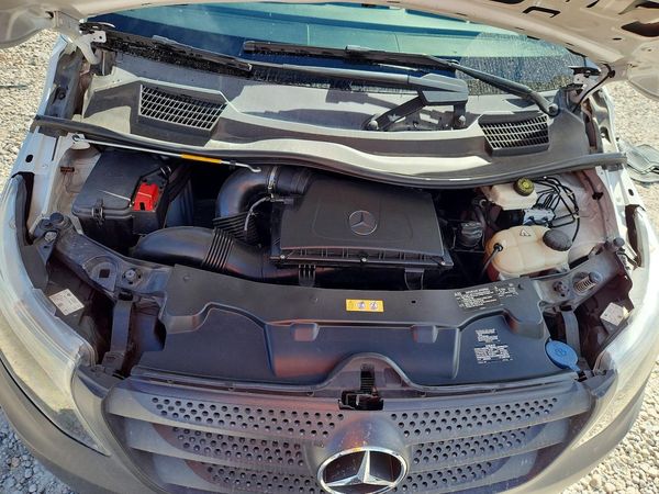 2018 MERCEDES-BENZ METRIS