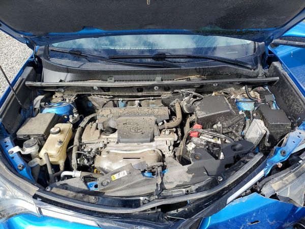2018 TOYOTA RAV4 Adventure/XLE — Engine bay