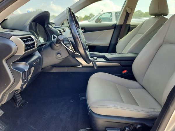 2016 LEXUS IS