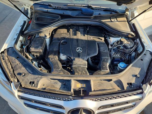 2017 MERCEDES-BENZ GLS GLS450-4M — Engine bay