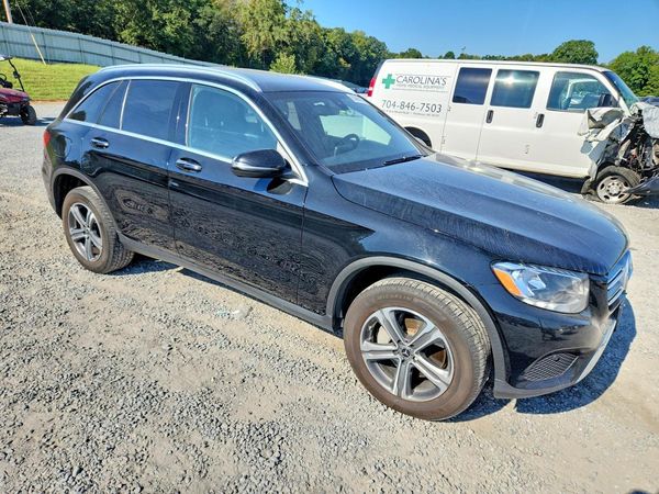 2018 MERCEDES-BENZ GLC GLC 300-4M — Passenger 3/4