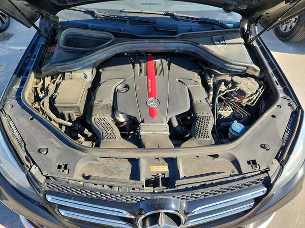 2017 MERCEDES-BENZ GLE AMG GLE43 — Engine bay