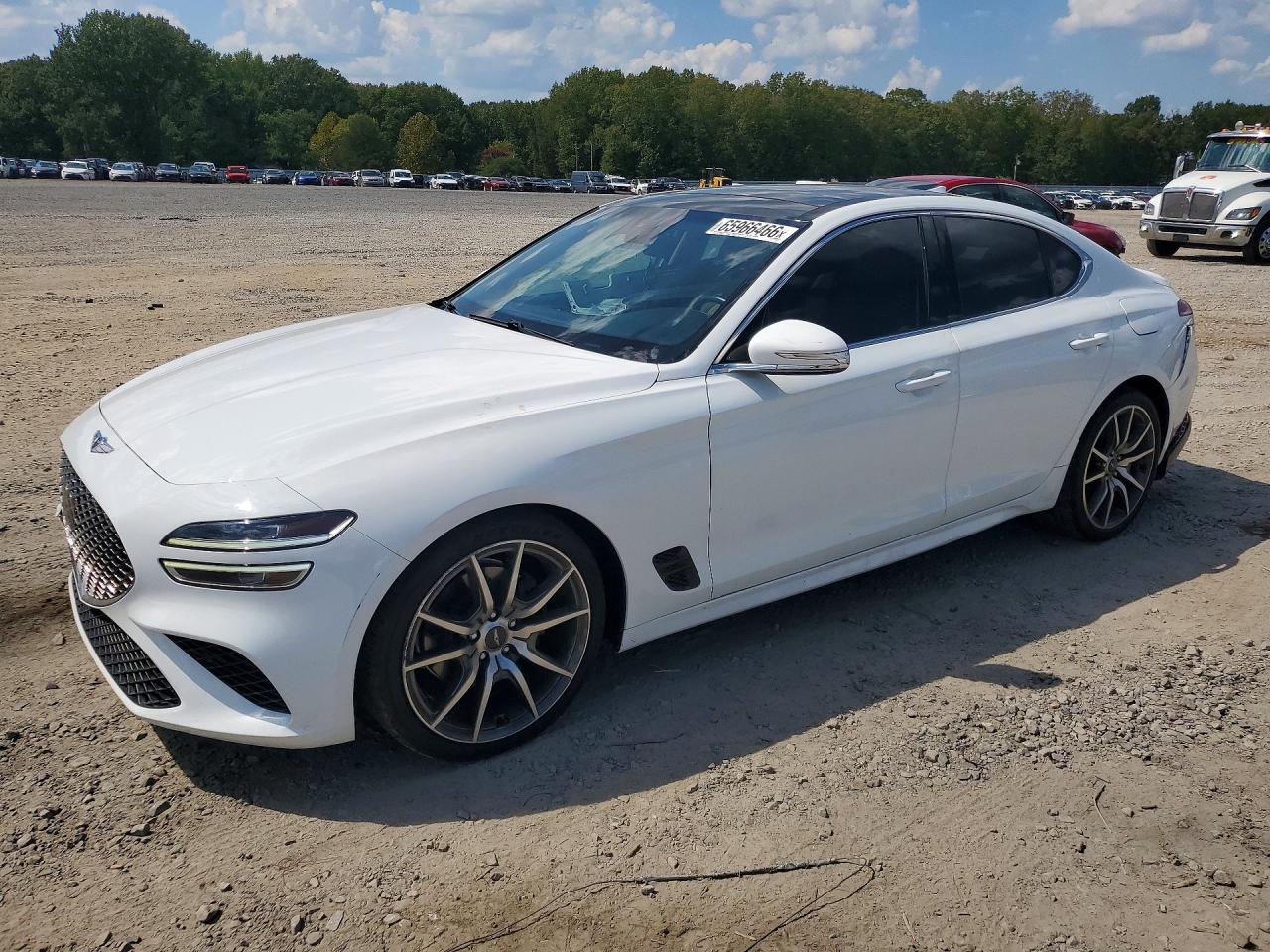 2022 GENESIS G70 — Front 3/4