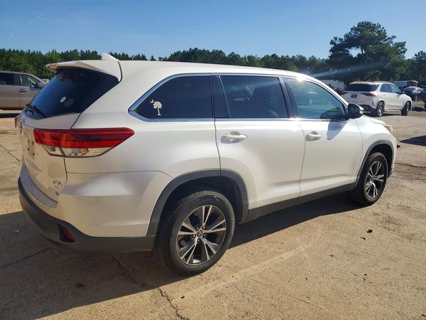 2019 TOYOTA HIGHLANDER LE/LE Plus