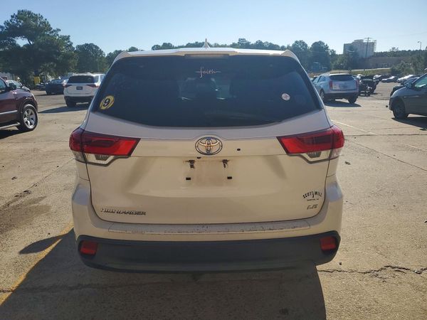 2019 TOYOTA HIGHLANDER LE/LE Plus