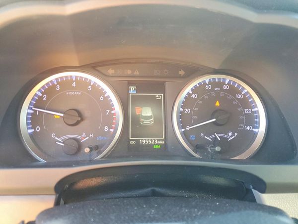 2019 TOYOTA HIGHLANDER LE/LE Plus
