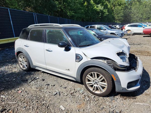 2018 MINI COOPER — Passenger 3/4