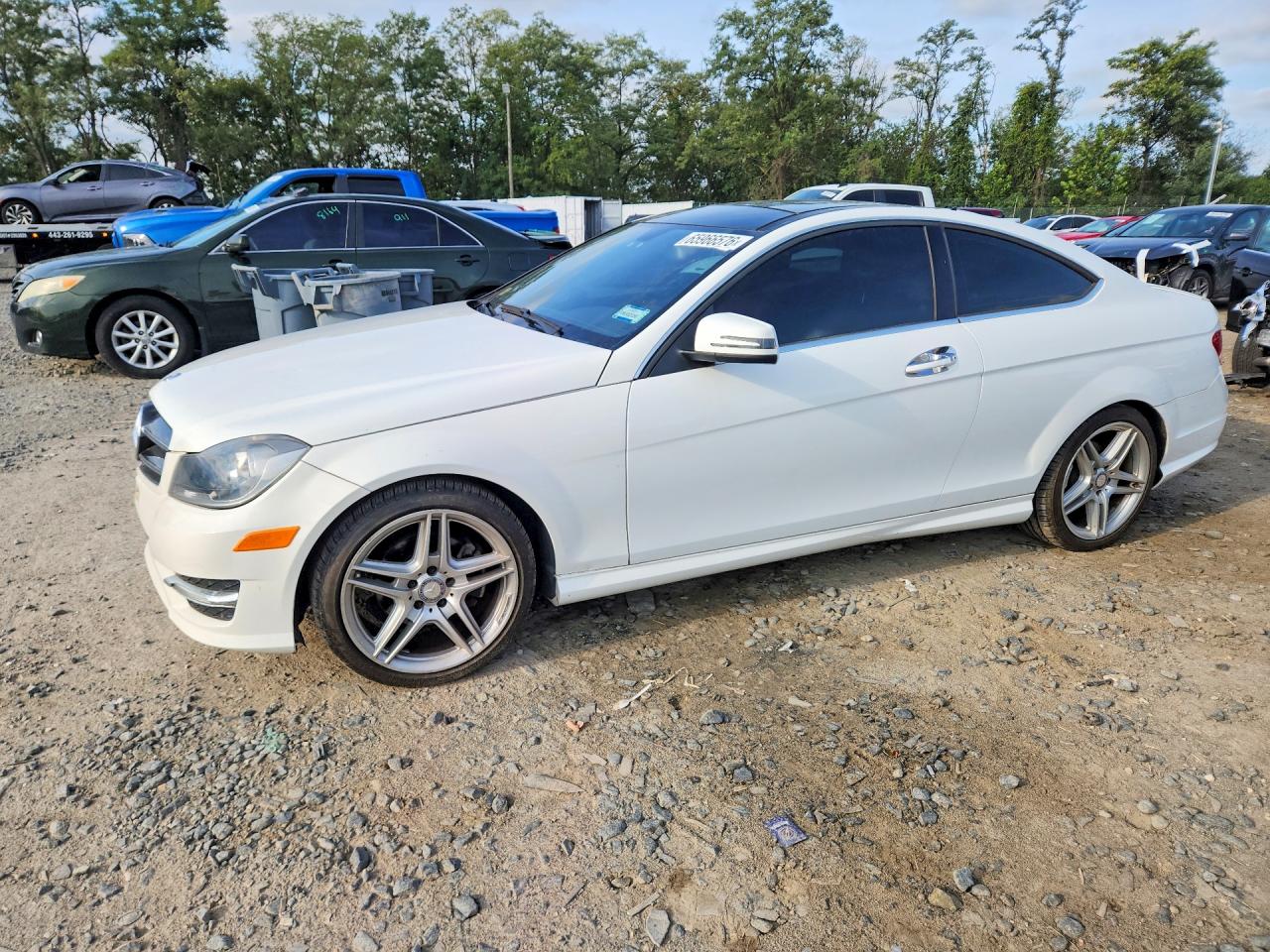 2014 MERCEDES-BENZ C C250 — Front 3/4