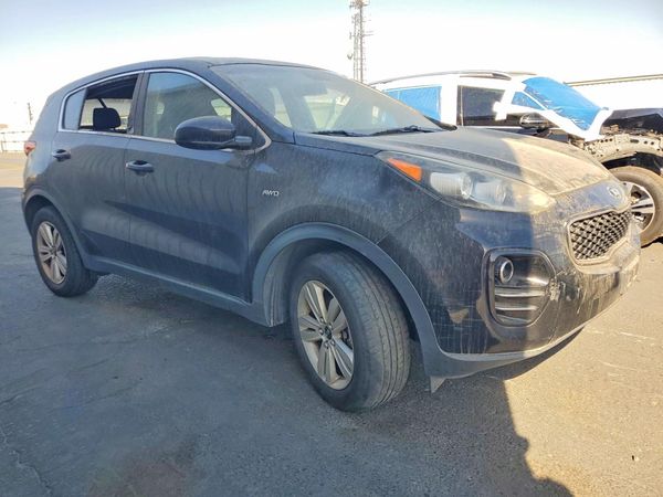 2017 KIA SPORTAGE LX — Passenger 3/4