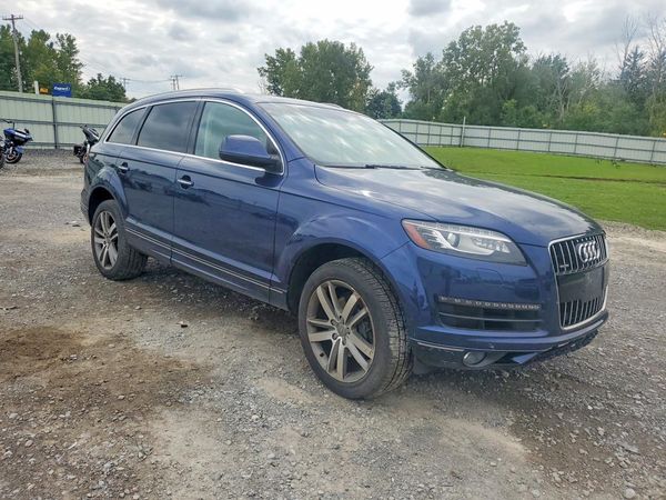 2012 AUDI Q7 — Passenger 3/4