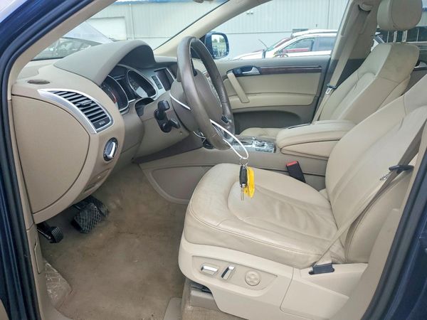 2012 AUDI Q7 — DENT