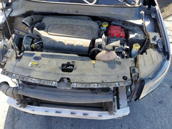 2021 JEEP COMPASS — Engine bay