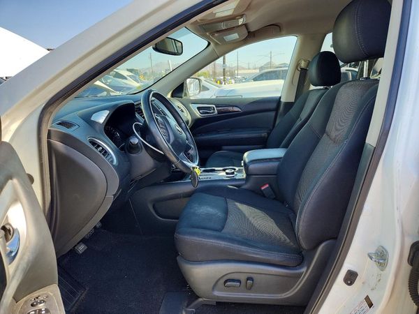 2018 NISSAN PATHFINDER — DENT