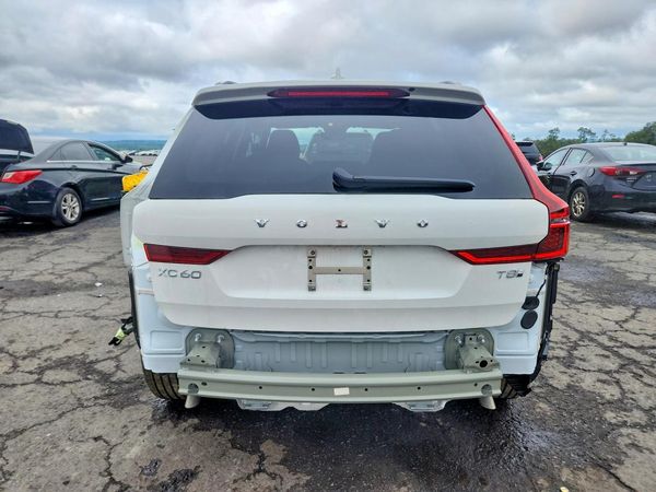 2026 VOLVO XC60 Plus Dark — DIRR