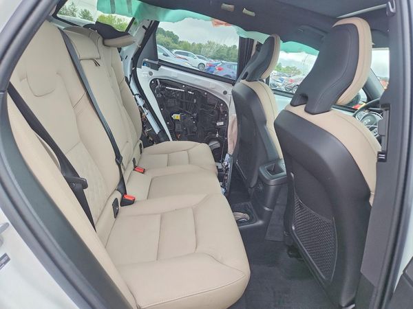 2026 VOLVO XC60 Plus Dark — PSRS