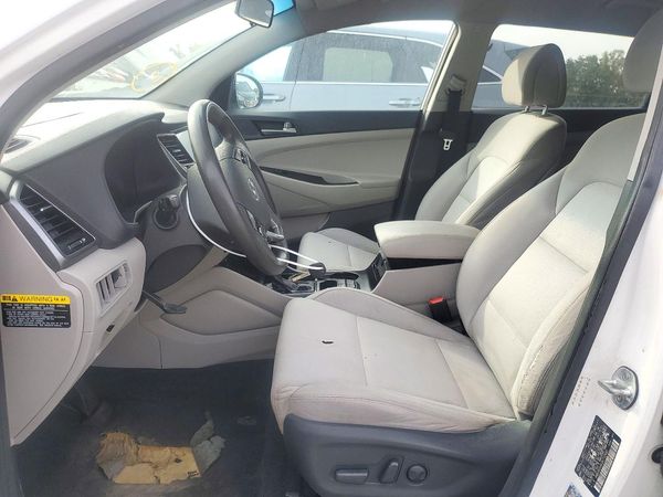 2018 HYUNDAI TUCSON — DENT