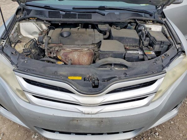 2015 TOYOTA VENZA XLE — Engine bay