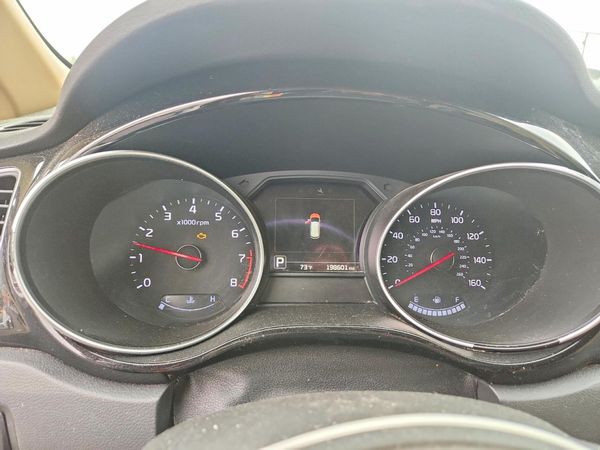 2015 KIA SEDONA GLS - Middle level