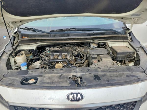 2015 KIA SEDONA GLS - Middle level