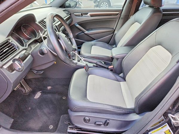 2018 VOLKSWAGEN PASSAT GT — DENT