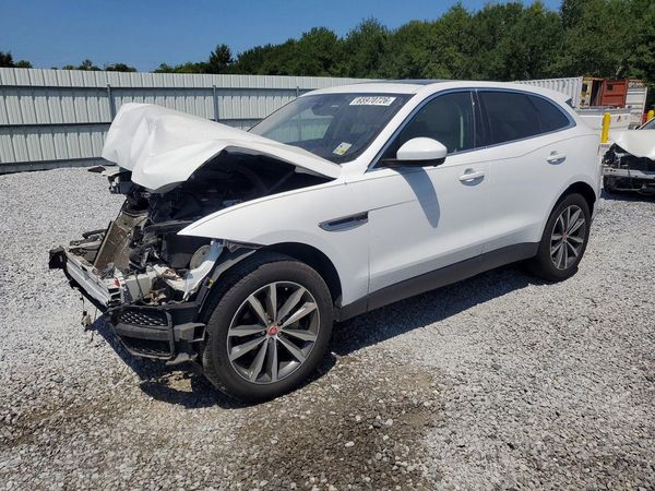 2020 JAGUAR F-PACE Prestige — Front 3/4